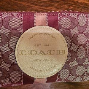 Coach Dempsey wristlet